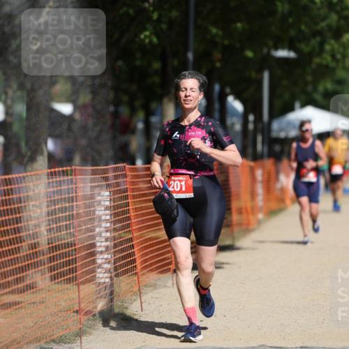 07.09.2025 - 19. Norderstedt Triathlon Michael Strokosch http://msf.ph/oto/8801458 07.09.2025 12:32:07 Laufen 201, 216, 741 meine-sportfotos.de