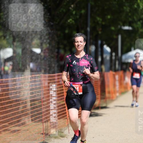 07.09.2025 - 19. Norderstedt Triathlon Michael Strokosch http://msf.ph/oto/8801473 07.09.2025 12:32:07 Laufen 201, 216, 741 meine-sportfotos.de