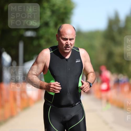 07.09.2025 - 19. Norderstedt Triathlon Michael Strokosch http://msf.ph/oto/8801500 07.09.2025 12:02:22 Laufen 1217 meine-sportfotos.de
