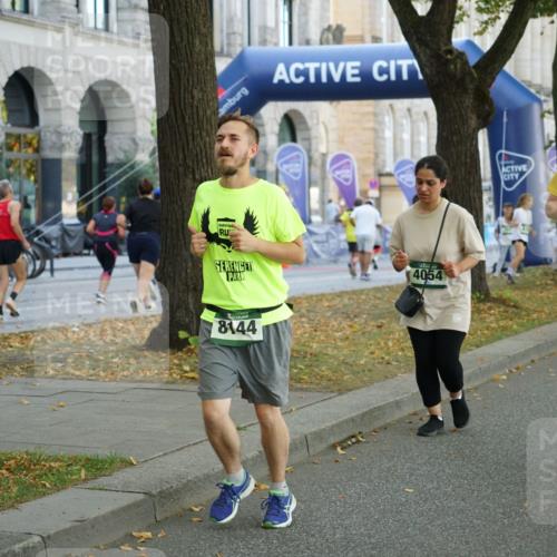 07.09.2025 - BARMER Alsterlauf Yannick Fuchs http://msf.ph/oto/8801510 07.09.2025 11:49:52 Laufen 4054, 8144, 1010, 1266 meine-sportfotos.de