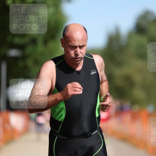 07.09.2025 - 19. Norderstedt Triathlon Michael Strokosch http://msf.ph/oto/8801519 07.09.2025 12:02:22 Laufen 1217 meine-sportfotos.de