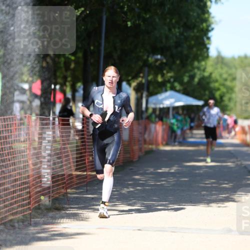 07.09.2025 - 19. Norderstedt Triathlon Michael Strokosch http://msf.ph/oto/8801539 07.09.2025 14:52:38 Laufen 993, 1421, 1468 meine-sportfotos.de