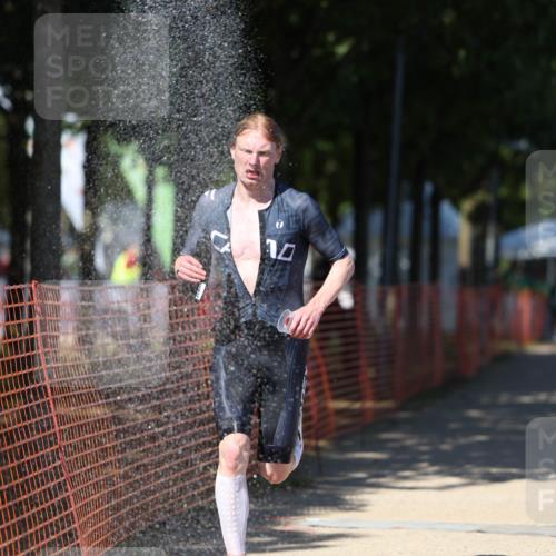 07.09.2025 - 19. Norderstedt Triathlon Michael Strokosch http://msf.ph/oto/8801572 07.09.2025 14:52:39 Laufen 993, 1421, 1468 meine-sportfotos.de