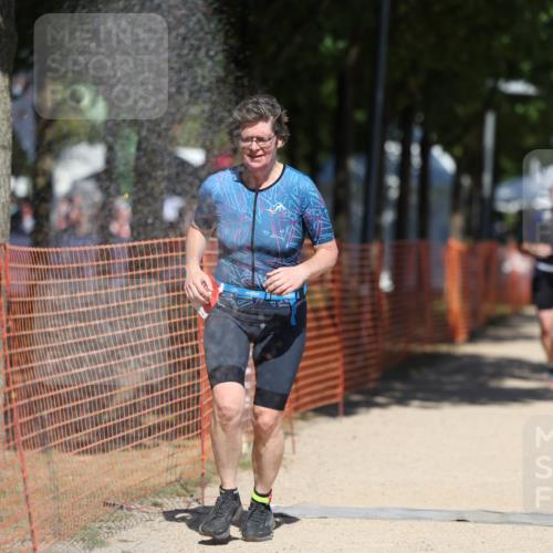 07.09.2025 - 19. Norderstedt Triathlon Michael Strokosch http://msf.ph/oto/8801592 07.09.2025 13:10:13 Laufen 243, 309, 345, 766 meine-sportfotos.de