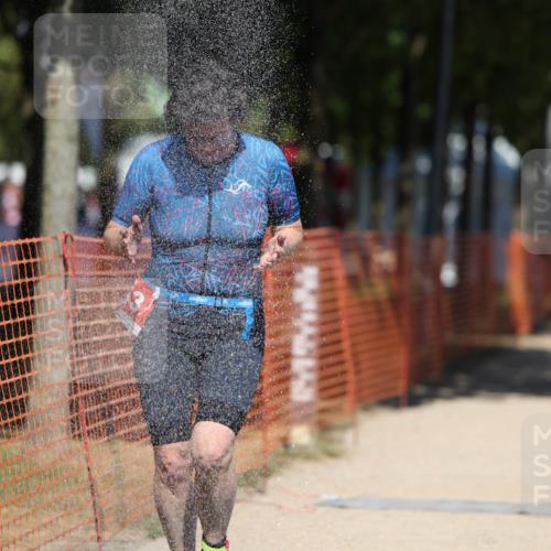 07.09.2025 - 19. Norderstedt Triathlon Michael Strokosch http://msf.ph/oto/8801622 07.09.2025 13:10:14 Laufen 243, 309, 345, 766 meine-sportfotos.de