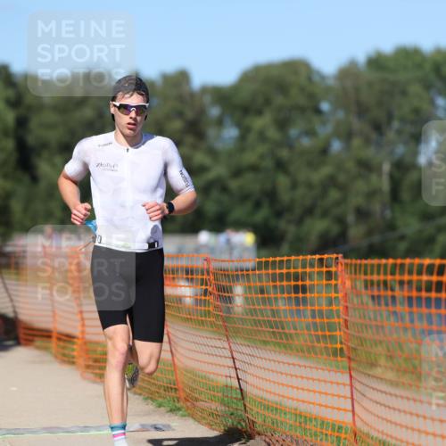 07.09.2025 - 19. Norderstedt Triathlon Michael Strokosch http://msf.ph/oto/8801647 07.09.2025 14:52:44 Laufen 1421 meine-sportfotos.de