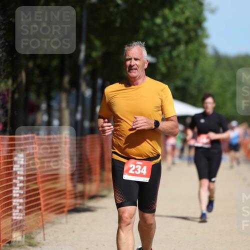 07.09.2025 - 19. Norderstedt Triathlon Michael Strokosch http://msf.ph/oto/8801693 07.09.2025 12:32:20 Laufen 164, 234, 1349 meine-sportfotos.de
