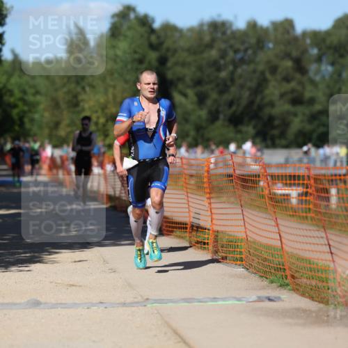 07.09.2025 - 19. Norderstedt Triathlon Michael Strokosch http://msf.ph/oto/8801697 07.09.2025 14:52:59 Laufen 969, 1002, 1041 meine-sportfotos.de