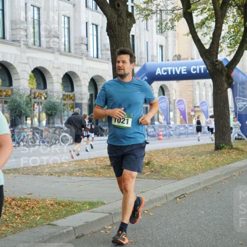 07.09.2025 - BARMER Alsterlauf Yannick Fuchs http://msf.ph/oto/8801735 07.09.2025 11:50:06 Laufen 1058, 9191, 21, 1094 meine-sportfotos.de