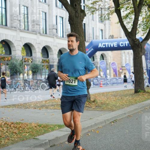 07.09.2025 - BARMER Alsterlauf Yannick Fuchs http://msf.ph/oto/8801740 07.09.2025 11:50:06 Laufen 90, 958, 1021 meine-sportfotos.de