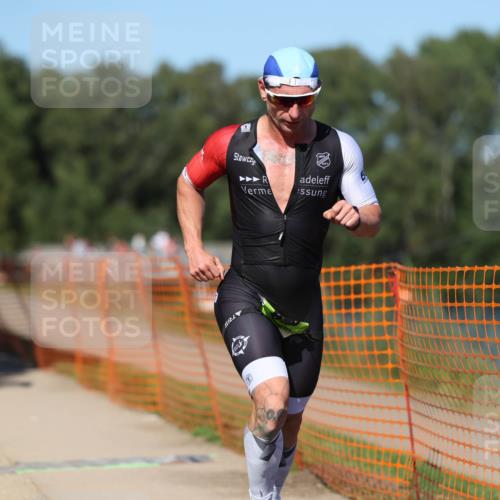 07.09.2025 - 19. Norderstedt Triathlon Michael Strokosch http://msf.ph/oto/8801774 07.09.2025 14:53:02 Laufen 879, 969, 1002, 1041 meine-sportfotos.de