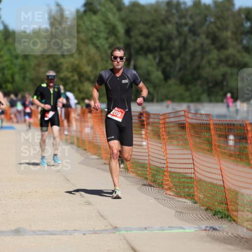 07.09.2025 - 19. Norderstedt Triathlon Michael Strokosch http://msf.ph/oto/8801782 07.09.2025 13:10:38 Laufen 208, 209, 247 meine-sportfotos.de
