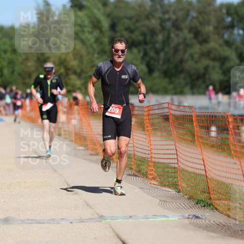 07.09.2025 - 19. Norderstedt Triathlon Michael Strokosch http://msf.ph/oto/8801796 07.09.2025 13:10:38 Laufen 208, 209, 247 meine-sportfotos.de