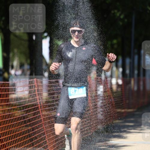 07.09.2025 - 19. Norderstedt Triathlon Michael Strokosch http://msf.ph/oto/8801917 07.09.2025 14:53:11 Laufen 879, 1006, 1406 meine-sportfotos.de