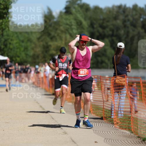 07.09.2025 - 19. Norderstedt Triathlon Michael Strokosch http://msf.ph/oto/8802009 07.09.2025 12:32:45 Laufen 695, 857 meine-sportfotos.de