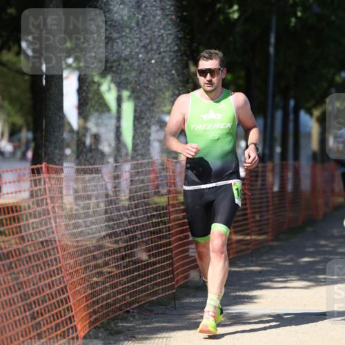 07.09.2025 - 19. Norderstedt Triathlon Michael Strokosch http://msf.ph/oto/8802014 07.09.2025 14:53:16 Laufen 1006, 1401, 1406, 1467 meine-sportfotos.de