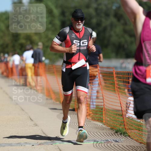 07.09.2025 - 19. Norderstedt Triathlon Michael Strokosch http://msf.ph/oto/8802047 07.09.2025 12:32:48 Laufen 695, 857 meine-sportfotos.de