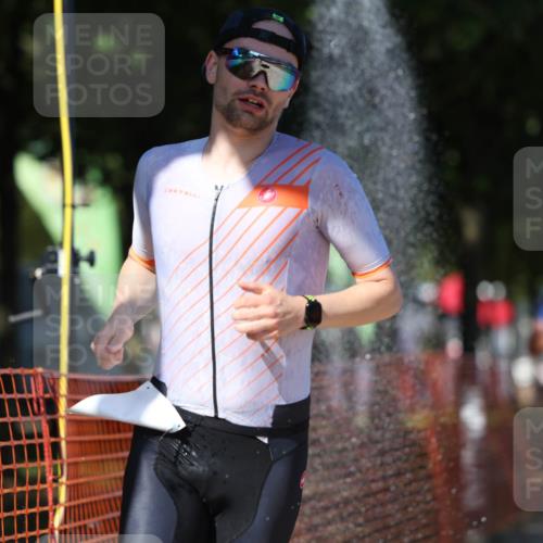 07.09.2025 - 19. Norderstedt Triathlon Michael Strokosch http://msf.ph/oto/8802113 07.09.2025 14:53:22 Laufen 994, 1015, 1401, 1467 meine-sportfotos.de
