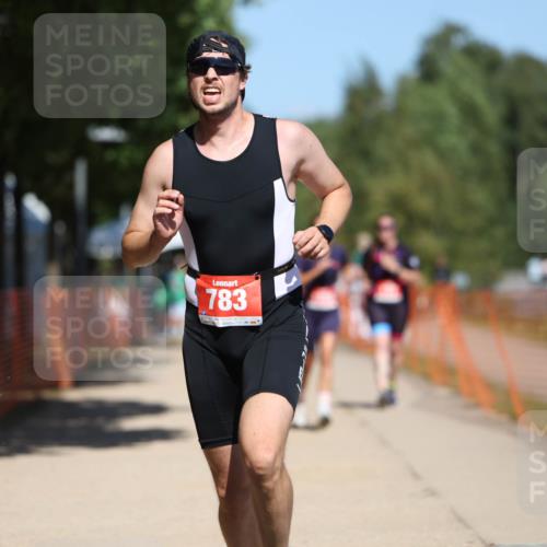 07.09.2025 - 19. Norderstedt Triathlon Michael Strokosch http://msf.ph/oto/8802137 07.09.2025 13:10:55 Laufen 137, 248, 783, 1256 meine-sportfotos.de