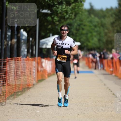 07.09.2025 - 19. Norderstedt Triathlon Michael Strokosch http://msf.ph/oto/8802282 07.09.2025 12:03:13 Laufen 1206 meine-sportfotos.de