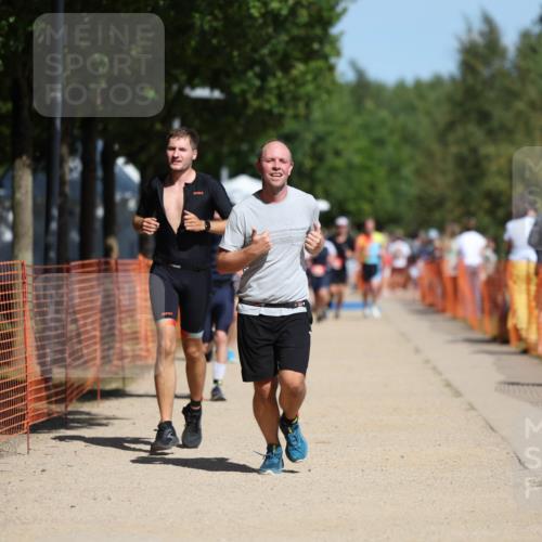 07.09.2025 - 19. Norderstedt Triathlon Michael Strokosch http://msf.ph/oto/8802288 07.09.2025 12:33:14 Laufen 801, 1223, 1241 meine-sportfotos.de
