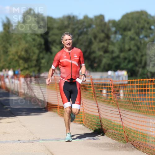 07.09.2025 - 19. Norderstedt Triathlon Michael Strokosch http://msf.ph/oto/8802300 07.09.2025 14:53:37 Laufen 977 meine-sportfotos.de