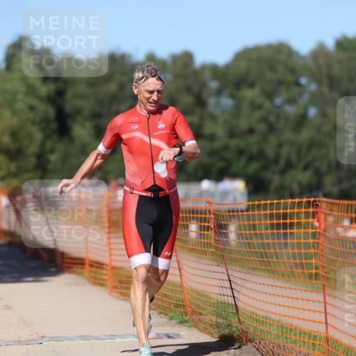 07.09.2025 - 19. Norderstedt Triathlon Michael Strokosch http://msf.ph/oto/8802314 07.09.2025 14:53:38 Laufen 977 meine-sportfotos.de
