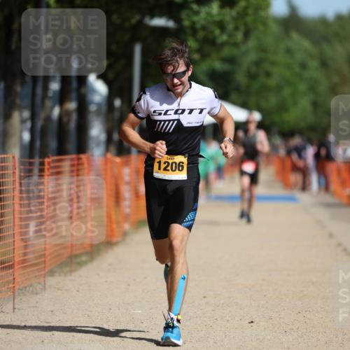 07.09.2025 - 19. Norderstedt Triathlon Michael Strokosch http://msf.ph/oto/8802316 07.09.2025 12:03:14 Laufen 1206 meine-sportfotos.de