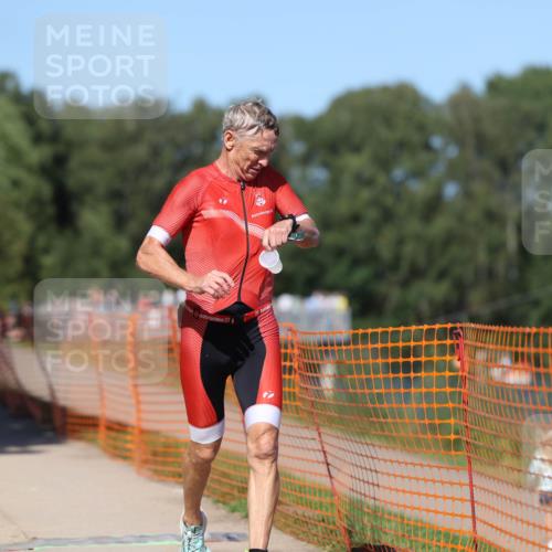07.09.2025 - 19. Norderstedt Triathlon Michael Strokosch http://msf.ph/oto/8802321 07.09.2025 14:53:38 Laufen 977 meine-sportfotos.de