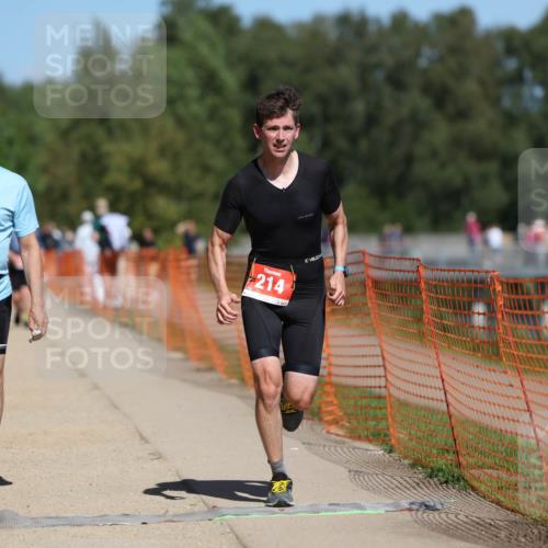 07.09.2025 - 19. Norderstedt Triathlon Michael Strokosch http://msf.ph/oto/8802335 07.09.2025 13:11:11 Laufen 213, 214, 762 meine-sportfotos.de