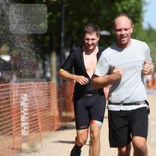 07.09.2025 - 19. Norderstedt Triathlon Michael Strokosch http://msf.ph/oto/8802347 07.09.2025 12:33:17 Laufen 782, 801, 1223, 1241, 1265 meine-sportfotos.de
