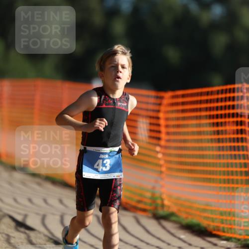 07.09.2025 - 19. Norderstedt Triathlon Michael Strokosch http://msf.ph/oto/8802391 07.09.2025 09:16:56 Laufen 43 meine-sportfotos.de