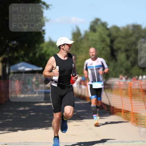 07.09.2025 - 19. Norderstedt Triathlon Michael Strokosch http://msf.ph/oto/8802432 07.09.2025 14:53:49 Laufen 996, 1008, 1456, 1471 meine-sportfotos.de