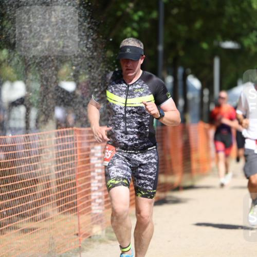 07.09.2025 - 19. Norderstedt Triathlon Michael Strokosch http://msf.ph/oto/8802441 07.09.2025 12:33:23 Laufen 191, 210, 714, 782, 815, 1241, 1247, 1265, 1329 meine-sportfotos.de