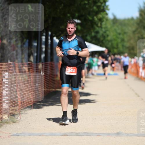 07.09.2025 - 19. Norderstedt Triathlon Michael Strokosch http://msf.ph/oto/8802477 07.09.2025 13:11:23 Laufen 217, 244, 813 meine-sportfotos.de