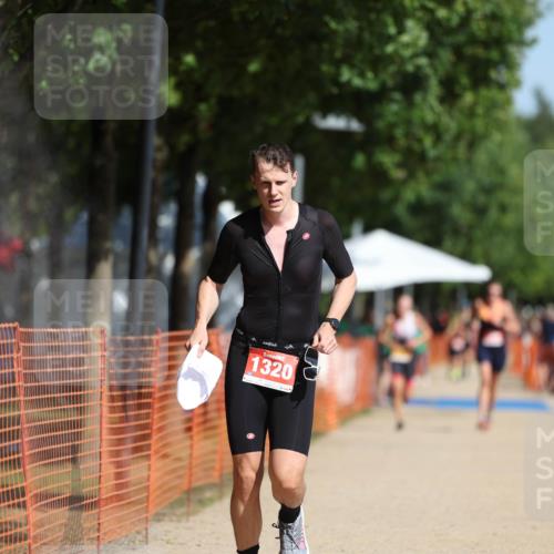07.09.2025 - 19. Norderstedt Triathlon Michael Strokosch http://msf.ph/oto/8802513 07.09.2025 12:03:33 Laufen 1320 meine-sportfotos.de