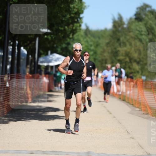 07.09.2025 - 19. Norderstedt Triathlon Michael Strokosch http://msf.ph/oto/8802536 07.09.2025 13:11:29 Laufen 217, 244, 318, 813 meine-sportfotos.de