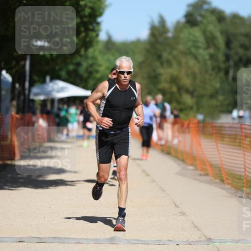 07.09.2025 - 19. Norderstedt Triathlon Michael Strokosch http://msf.ph/oto/8802564 07.09.2025 13:11:30 Laufen 217, 318, 813 meine-sportfotos.de