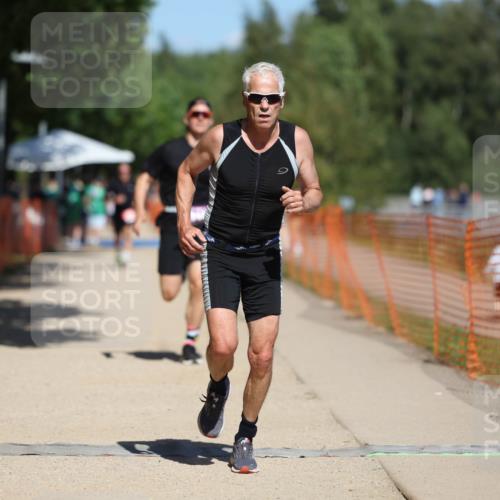 07.09.2025 - 19. Norderstedt Triathlon Michael Strokosch http://msf.ph/oto/8802590 07.09.2025 13:11:31 Laufen 318, 813 meine-sportfotos.de