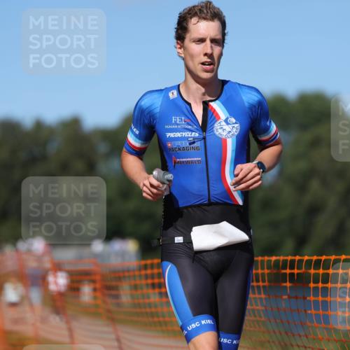 07.09.2025 - 19. Norderstedt Triathlon Michael Strokosch http://msf.ph/oto/8802656 07.09.2025 14:54:05 Laufen 1017, 1038, 1040, 1465 meine-sportfotos.de