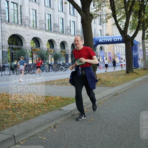 07.09.2025 - BARMER Alsterlauf Yannick Fuchs http://msf.ph/oto/8802657 07.09.2025 11:51:03 Laufen 108, 1006 meine-sportfotos.de