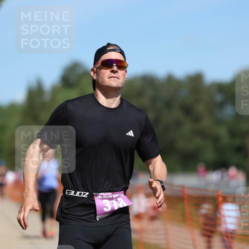 07.09.2025 - 19. Norderstedt Triathlon Michael Strokosch http://msf.ph/oto/8802659 07.09.2025 13:11:34 Laufen 318, 813, 853, 1342 meine-sportfotos.de