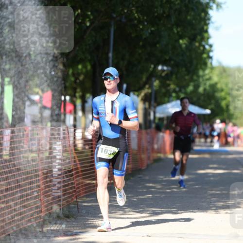 07.09.2025 - 19. Norderstedt Triathlon Michael Strokosch http://msf.ph/oto/8802660 07.09.2025 14:54:10 Laufen 981, 1038, 1465 meine-sportfotos.de
