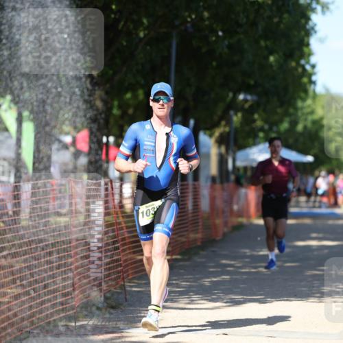 07.09.2025 - 19. Norderstedt Triathlon Michael Strokosch http://msf.ph/oto/8802666 07.09.2025 14:54:10 Laufen 981, 1038, 1465 meine-sportfotos.de