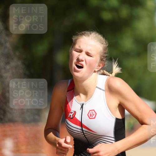 07.09.2025 - 19. Norderstedt Triathlon Michael Strokosch http://msf.ph/oto/8802682 07.09.2025 12:03:47 Laufen 1170, 1305 meine-sportfotos.de