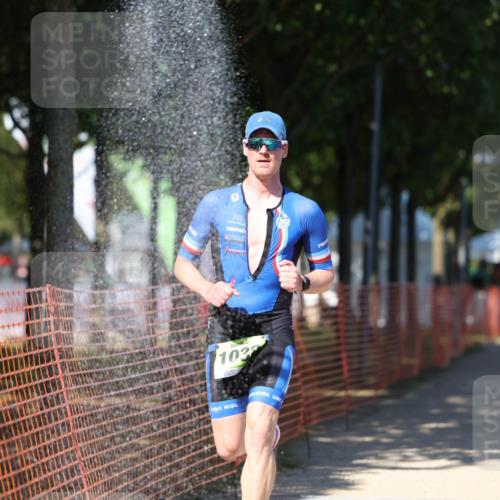 07.09.2025 - 19. Norderstedt Triathlon Michael Strokosch http://msf.ph/oto/8802686 07.09.2025 14:54:11 Laufen 981, 1038, 1465 meine-sportfotos.de