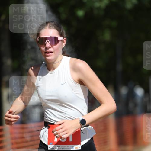 07.09.2025 - 19. Norderstedt Triathlon Michael Strokosch http://msf.ph/oto/8802722 07.09.2025 12:33:37 Laufen 731, 1272 meine-sportfotos.de