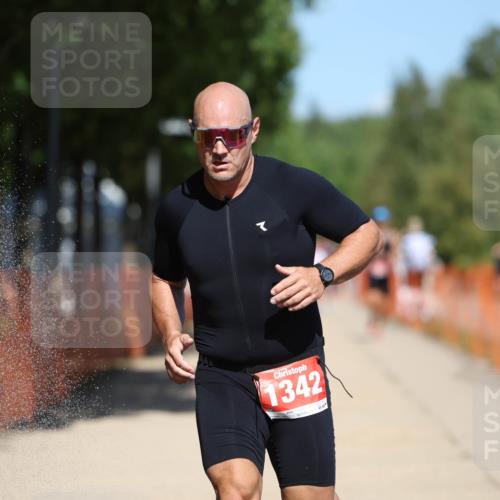 07.09.2025 - 19. Norderstedt Triathlon Michael Strokosch http://msf.ph/oto/8802755 07.09.2025 13:11:41 Laufen 820, 853, 1342 meine-sportfotos.de