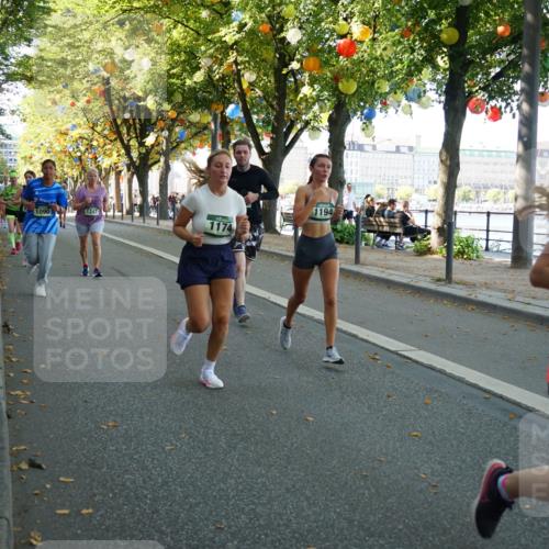 07.09.2025 - BARMER Alsterlauf Yannick Fuchs http://msf.ph/oto/8802793 07.09.2025 11:51:07 Laufen 1090, 1247, 1174, 1194, 100 meine-sportfotos.de