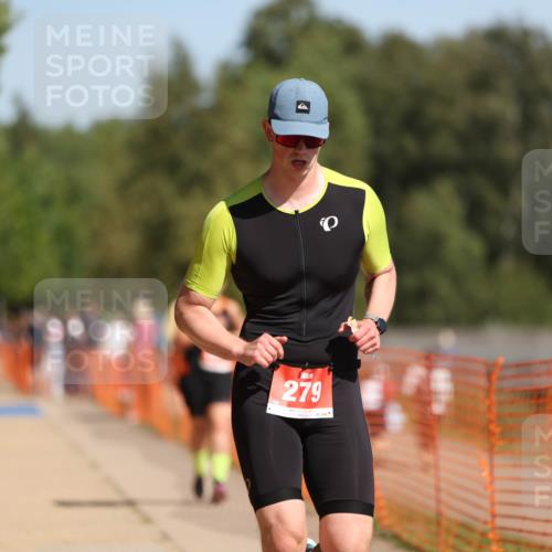 07.09.2025 - 19. Norderstedt Triathlon Michael Strokosch http://msf.ph/oto/8802806 07.09.2025 12:04:05 Laufen 279, 1183, 1278 meine-sportfotos.de